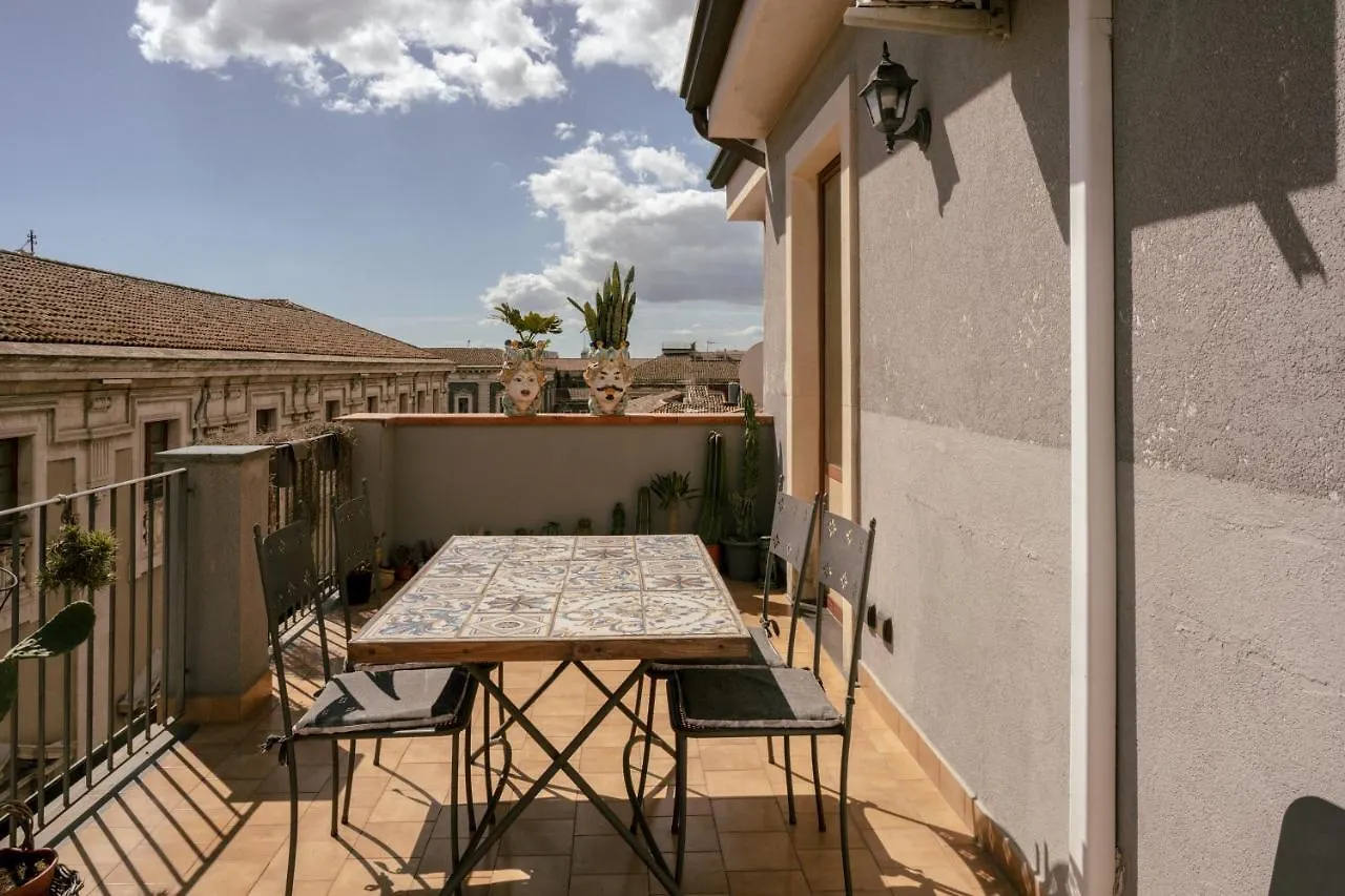 Tetti & Chiese - Authentic Sicilian Rooftop Apartamento Catânia