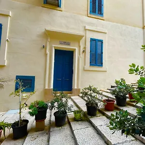 https://apt-stylish.qawrahotelsmalta.org
